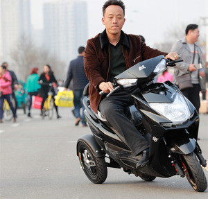 tilting electric tricycle