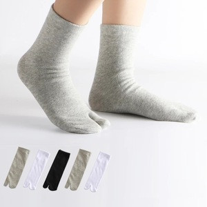 split toe socks