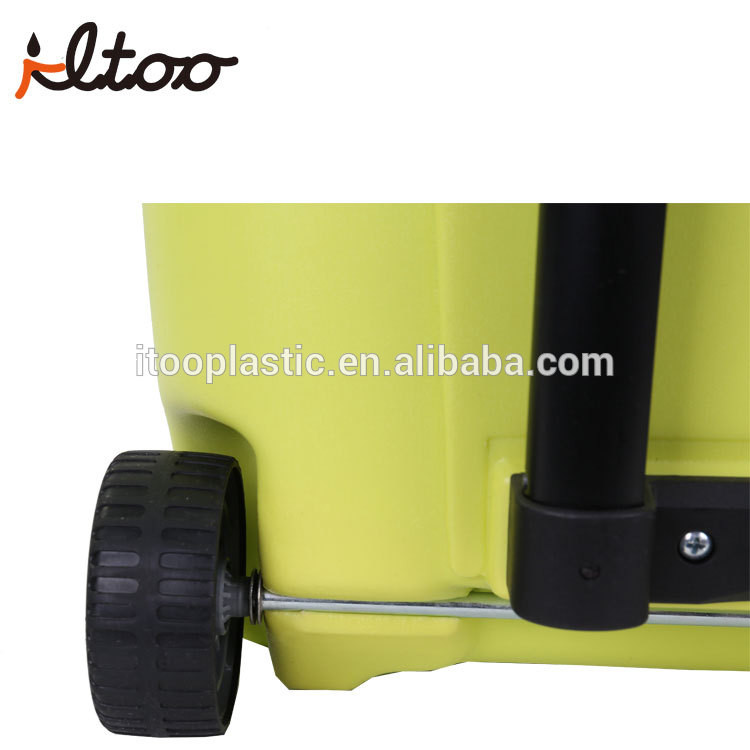 commercial fishing ice box