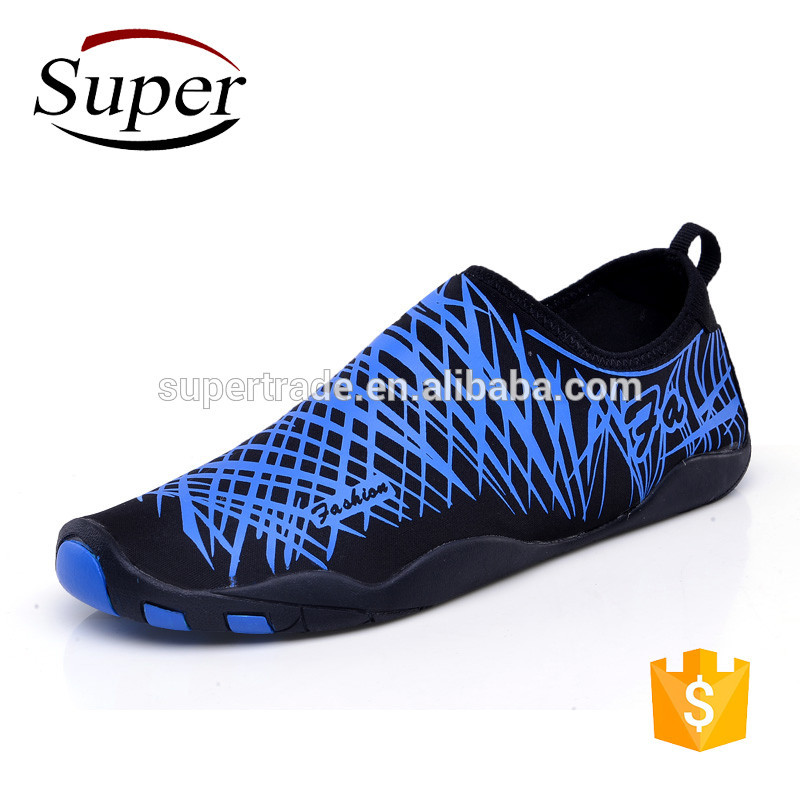 shoes to wear in swimming pool