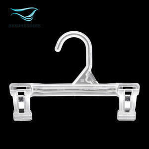 plastic hangers wholesale