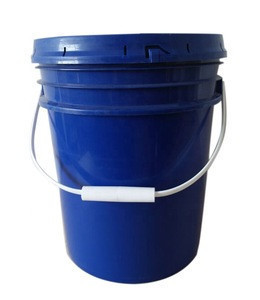 clear plastic pails with lids